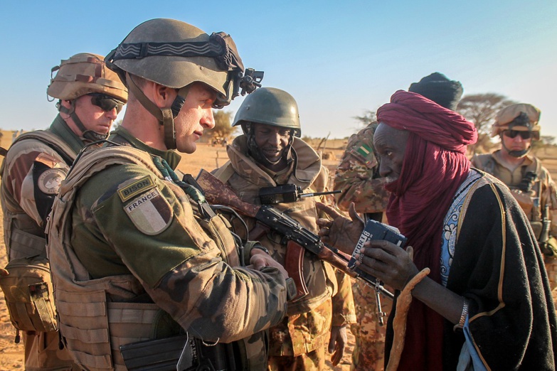 Au Sahel, les soldats de Barkhane testent le nouveau système d’information SCORPION