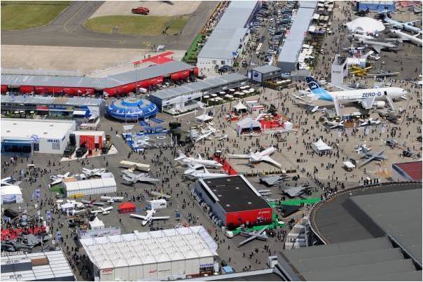 Salon International de l’Aéronautique et de l’Espace, Parc des expositions du Bourget du 17 au 23 juin 2013