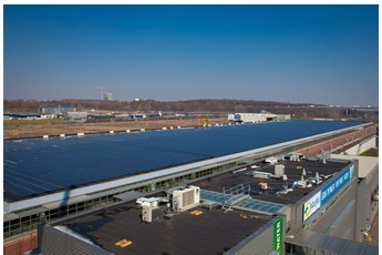 Les toits de la station d’épuration Aquiris produisent désormais de l’énergie solaire Les toits de la station d’épuration Aquiris produisent désormais de l’énergie solaire