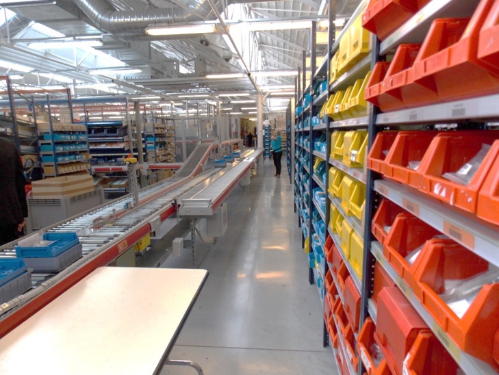 Optic 2000 : Reportage dans les coulisses de la fabrication des lunettes