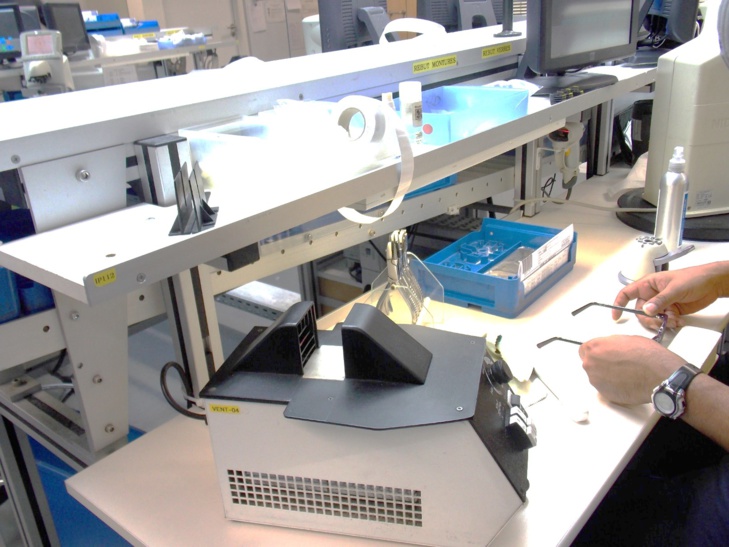 Optic 2000 : Reportage dans les coulisses de la fabrication des lunettes Optic 2000 : Reportage dans les coulisses de la fabrication des lunettes