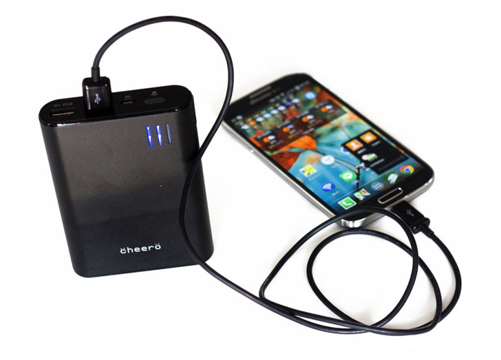 High capacity USB external battery charger (CC Licence)
