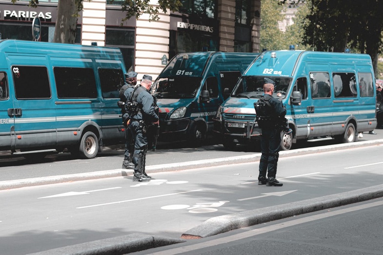 Sécurité : la France sanctionnée dans un classement international sur la paix