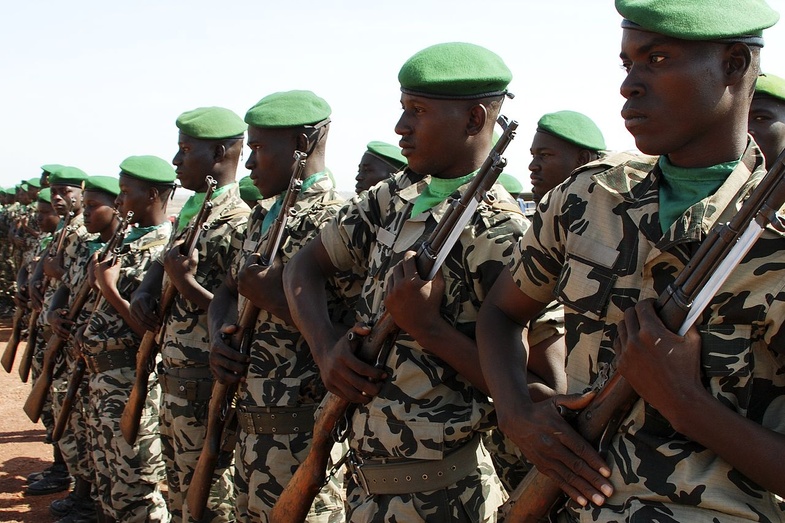 Le Mali a été la cible de plusieurs attaques djihadistes, perpétrées, contre l'armée. Wikipedia