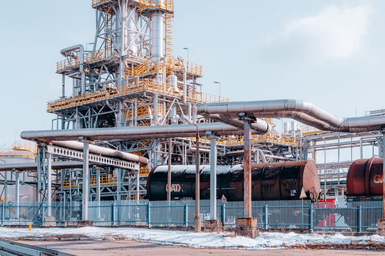 Gaz russe : l’Union européenne verrouille la rupture énergétique d’ici 2027