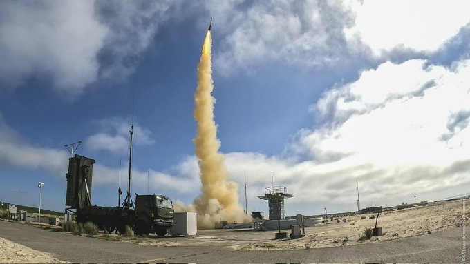 Armée de l'air et de l'espace et Ministère des Armées et des anciens combattants