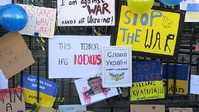 Russian Embassy London - Ukraine - Anti-War signs - Wikimedia Commons