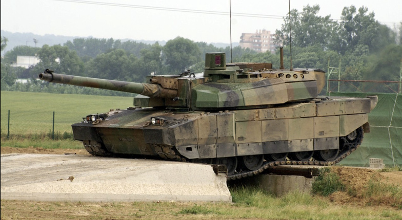 Le char Leclerc vieillit, et peut encore attendre son successeur Le char Leclerc vieillit, et peut encore attendre son successeur