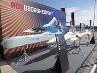 KH-69 ALCM, RVV-BD AAM and RVV-MD2 AAM mockups at Dubai Airshow 2023 - Wikimedia Commons