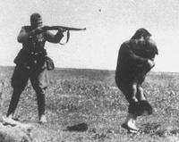 Einsatzgruppen murder Jews in Ivanhorod, Ukraine, 1942 (cropped) - creative commons Einsatzgruppen murder Jews in Ivanhorod, Ukraine, 1942 (cropped) - creative commons