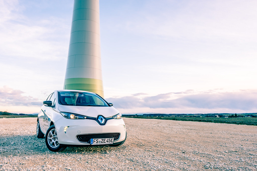 Renault : l’arroseur arrosé - Comment escroquer de faux espions ?