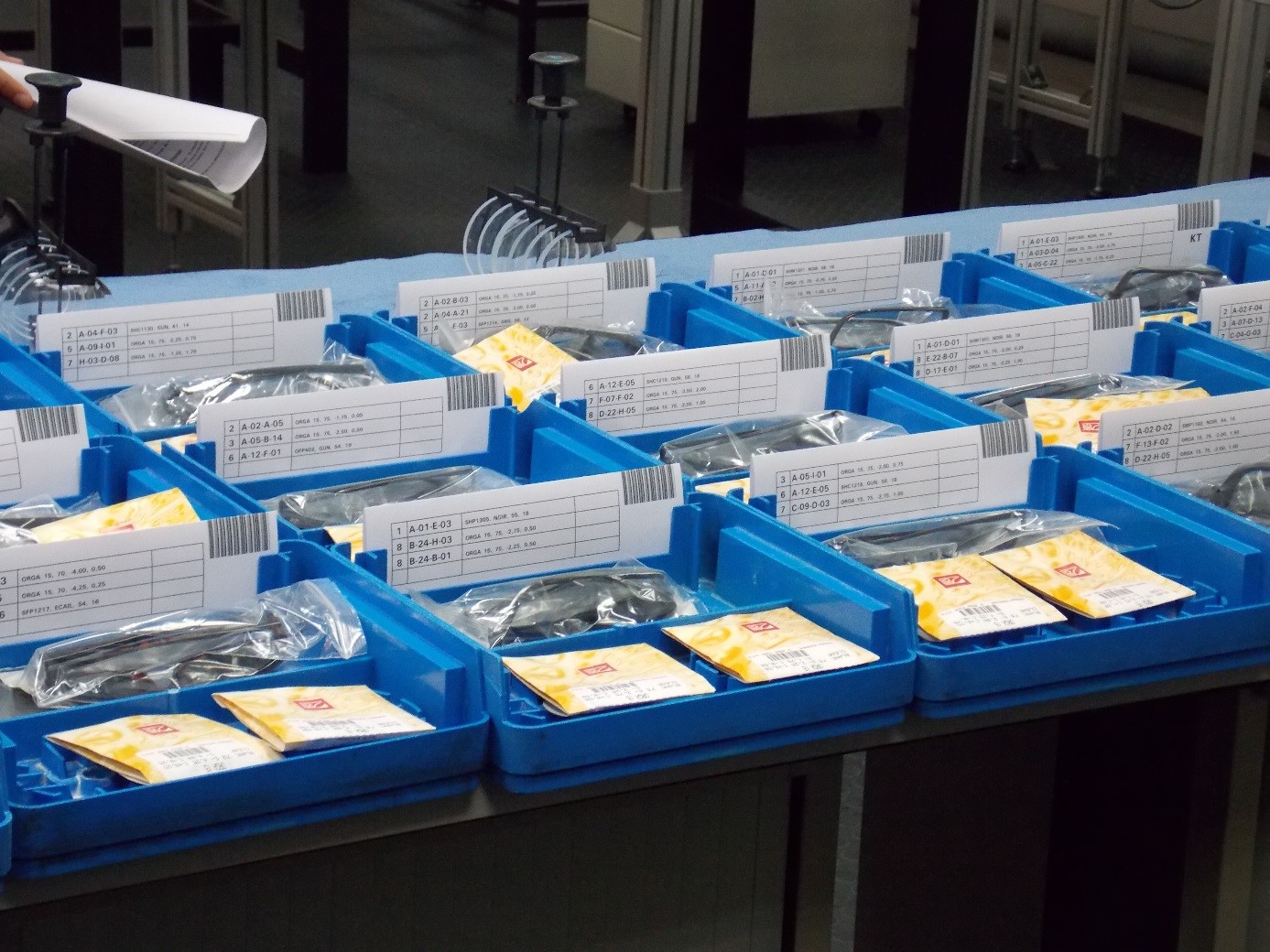 Optic 2000 : Reportage dans les coulisses de la fabrication des lunettes Optic 2000 : Reportage dans les coulisses de la fabrication des lunettes