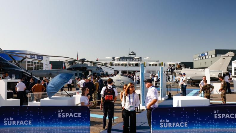 Le Salon du Bourget 2025 a confirmé la volonté de la France de renforcer sa souveraineté stratégique dans l’espace, la très haute altitude, l’aérien et les drones.  Defense.gouv