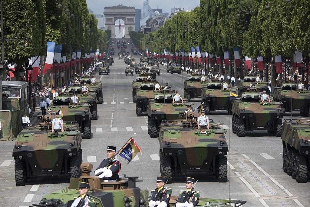 L'armée indonésienne est mise à l'honneur ce 14 juillet 2025. Wikipedia