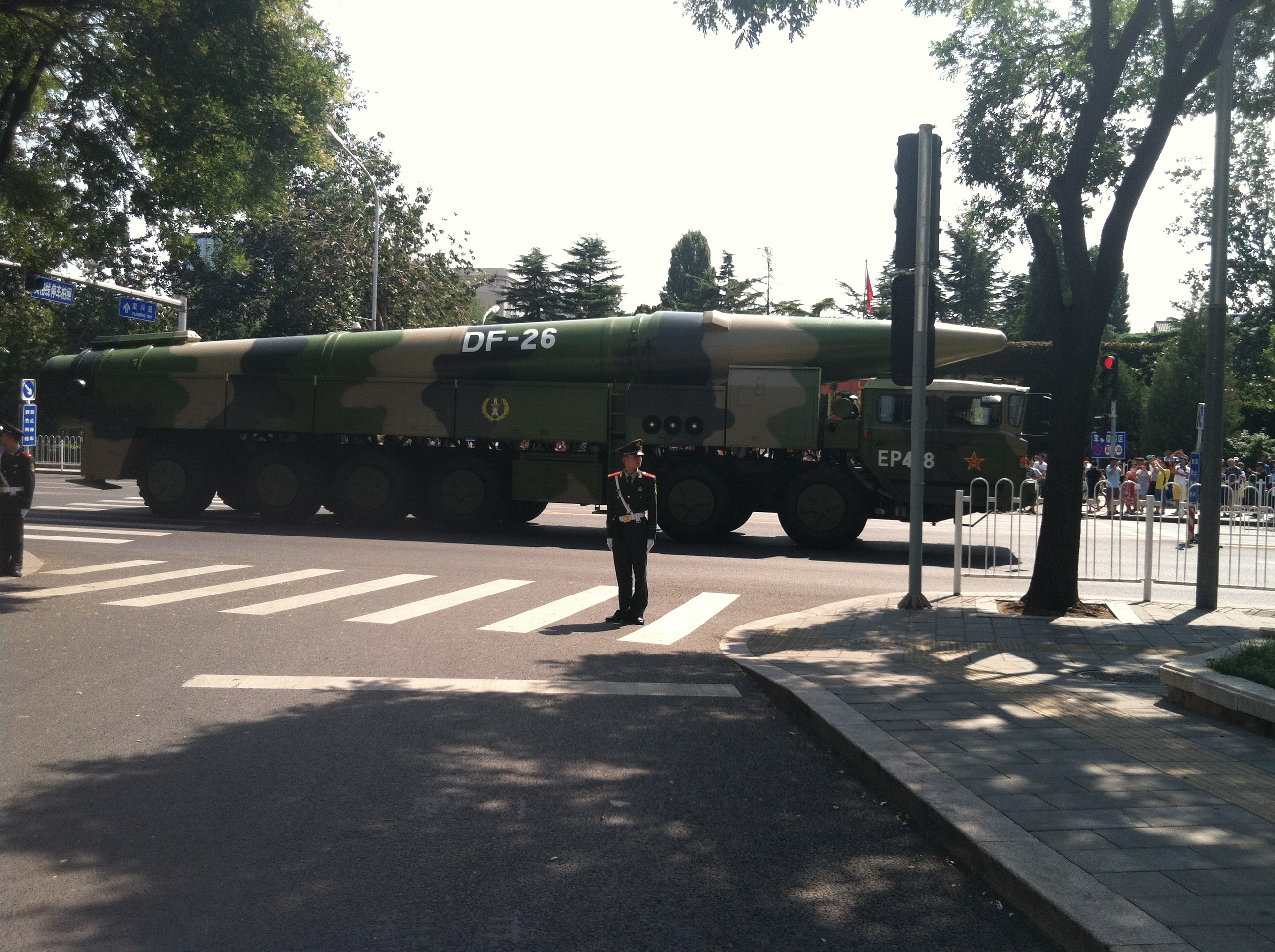 DF-26 lors d'un défilé à Pékin en 2015 (Creative Commons)