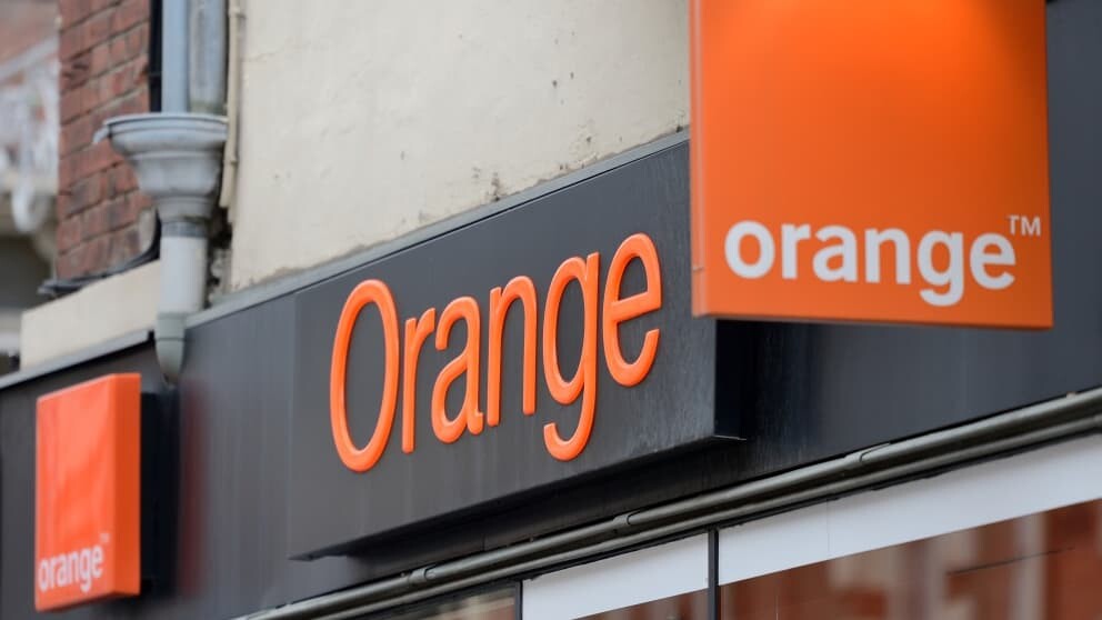 Orange ciblé par une cyberattaque : enjeux stratégiques et réponse tactique d’un OIV