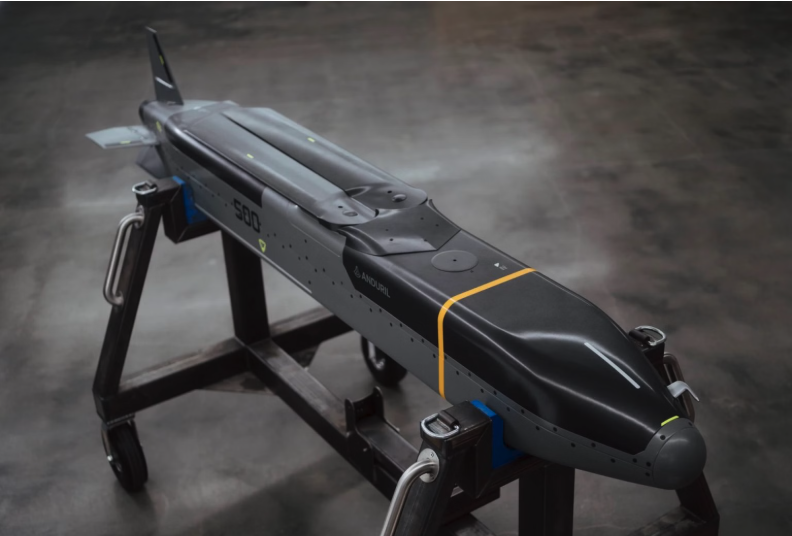 Anduril a dévoilé Barracuda-M, une famille de missiles de croisière définis par logiciel, conçus pour la production de masse. Portée, modularité et coûts réduits pour répondre aux besoins urgents de la Défense.