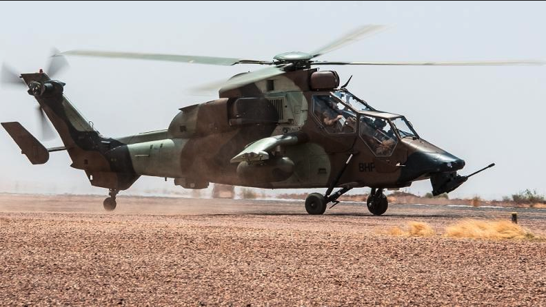 En 2025, des fonds verts issus de banques françaises et européennes participent au financement de l’industrie de la Défense. Cette dynamique révèle une restructuration majeure du secteur terrestre militaire, entre stratégies financières, enjeux industriels et évolution réglementaire.