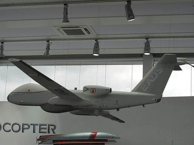 Drone MALE - Wikimédia Commons