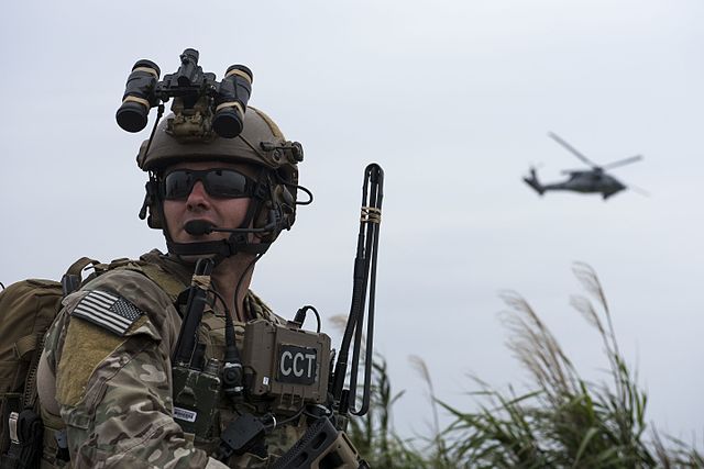 Air-to-ground attacks coordinated by 320 STS, 5th ANGLICO - wikimédia commons