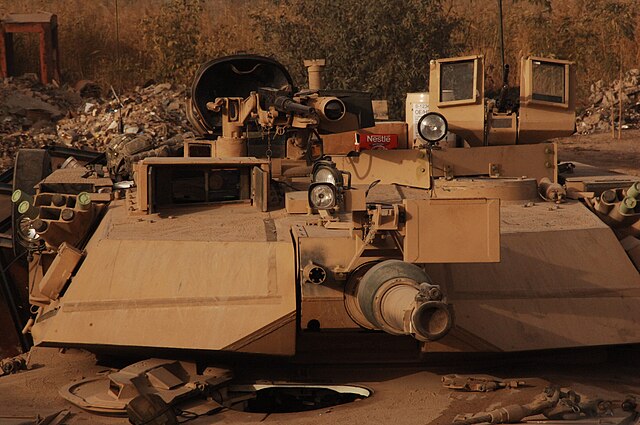 M1A1 Abrams tank equipped with tank urban survivability kit - wikimédia commons