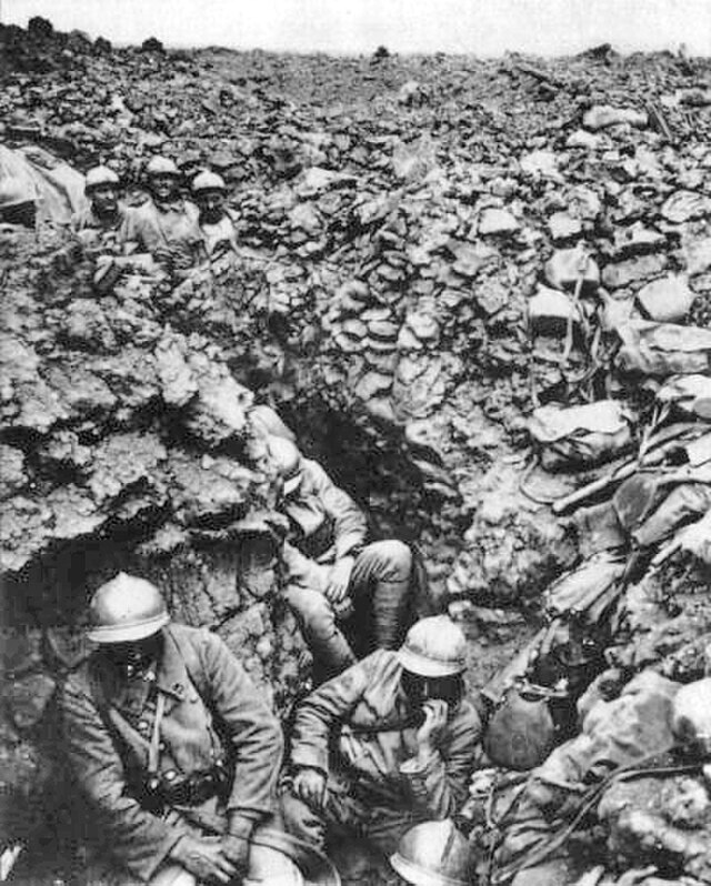 87ème Régiment d'infanterie sur la côte 34 à Verdun- 1916. Wikimedia commons