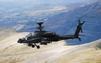 Apache : l’hélicoptère américain se transforme en chasseur de drones meurtrier