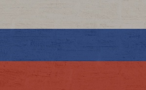Sanctions pétrolières contre la Russie : l’UE adopte un nouveau mécanisme à visée dissuasive