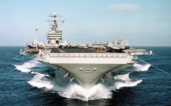 La marine italienne se projette vers 2040 avec un super porte-avions
