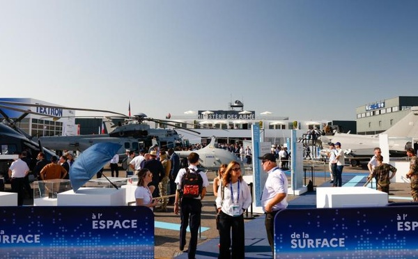 Le Salon du Bourget 2025 a confirmé la volonté de la France de renforcer sa souveraineté stratégique dans l’espace, la très haute altitude, l’aérien et les drones.  Defense.gouv