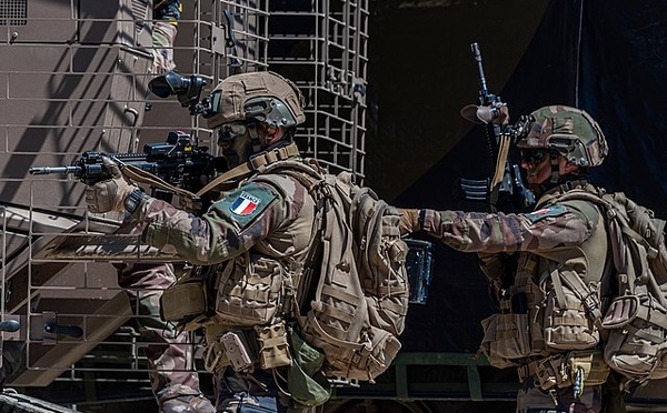 France : l’antimilitarisme radical, un vieux répertoire au service de stratégies contemporaines