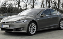 Tesla accuse Rivian d’avoir volé des secrets industriels pour développer ses nouvelles voitures électriques