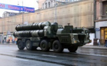 La Russie redéploie une batterie de défense aérienne S-300 dans la Mer Noire