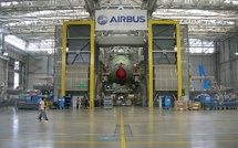 Industrie de défense : Airbus sauve la chaîne A400M grâce à un soutien franco-espagnol Industrie de défense : Airbus sauve la chaîne A400M grâce à un soutien franco-espagnol