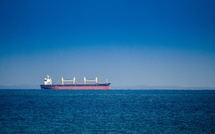 Un « bateau fantôme » saisi par la France : symbole de la guerre économique en mer